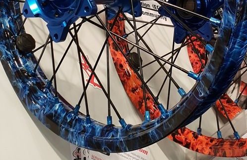 Motorrad Felgen mit Flammendesign